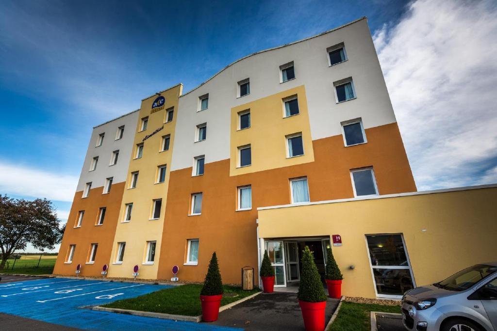 Ace Hotel Bourges Bagian luar foto