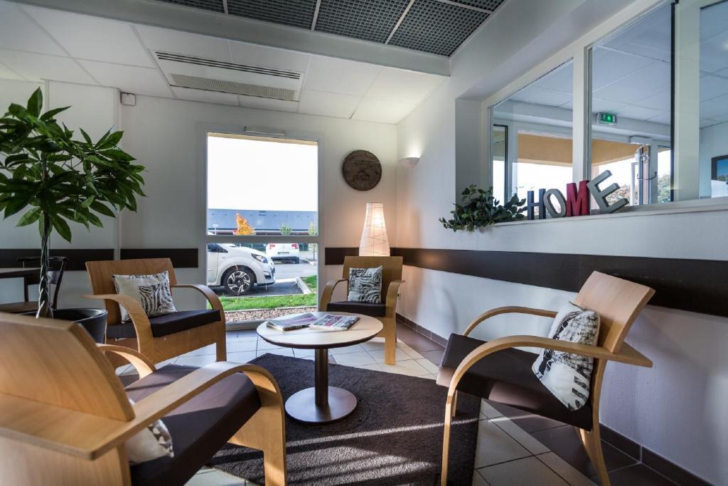 Ace Hotel Bourges Bagian luar foto